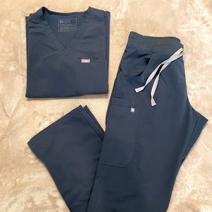 Figs Dark Harbor set